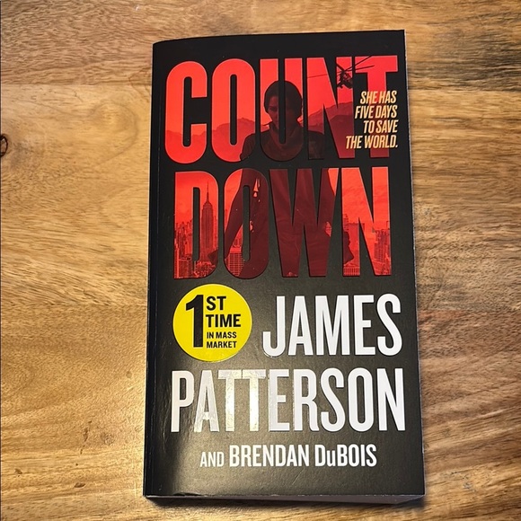 JAMES PATTERSON | COUNT DOWN - Picture 1 of 2